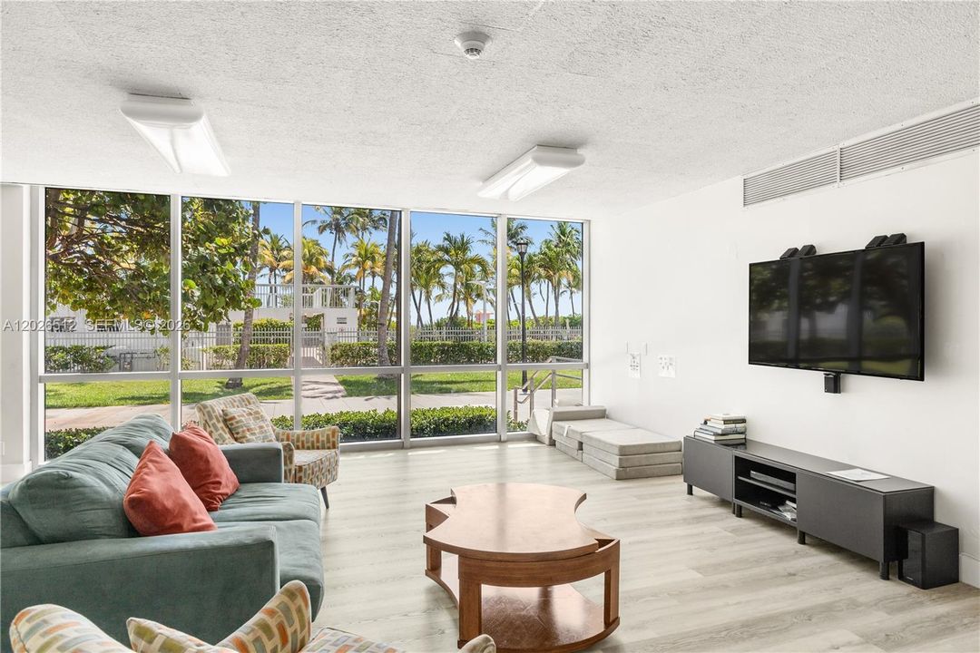 For Rent: $3,500 (1 beds, 1 baths, 1122 Square Feet)
