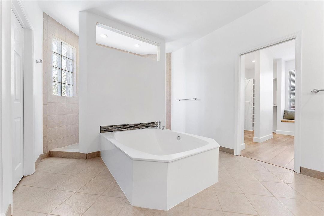 41-11525 NW 49th Court_041