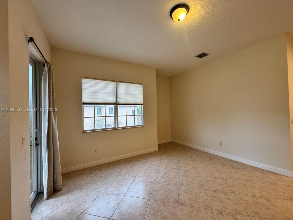 En Renta: $2,450 (2 camas, 2 baños, 1077 Pies cuadrados)