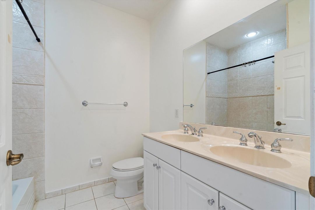 23-3505 Lakeside Drive Davie, FL-119