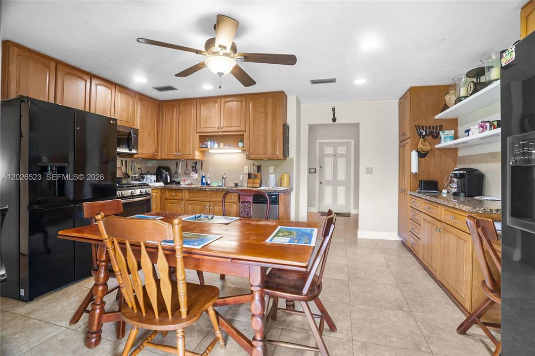 For Sale: $619,900 (3 beds, 2 baths, 1538 Square Feet)