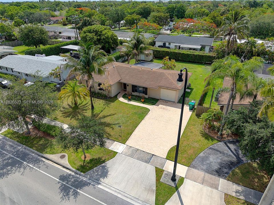 For Sale: $619,900 (3 beds, 2 baths, 1538 Square Feet)