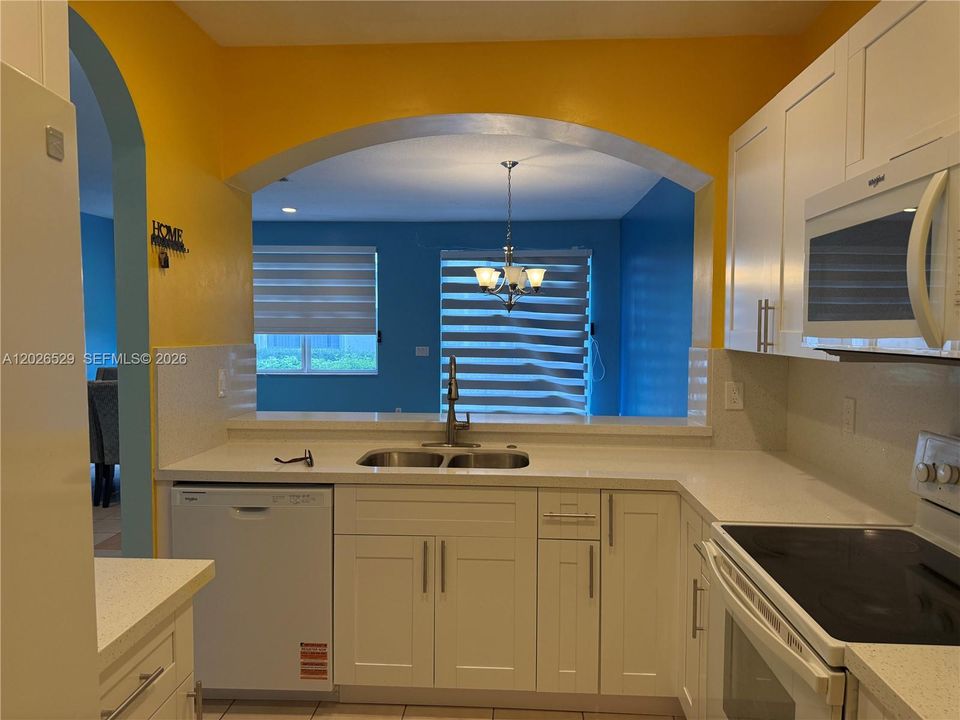 En Renta: $2,700 (3 camas, 2 baños, 1309 Pies cuadrados)