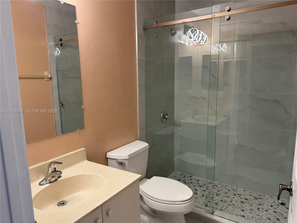 En Renta: $2,700 (3 camas, 2 baños, 1309 Pies cuadrados)