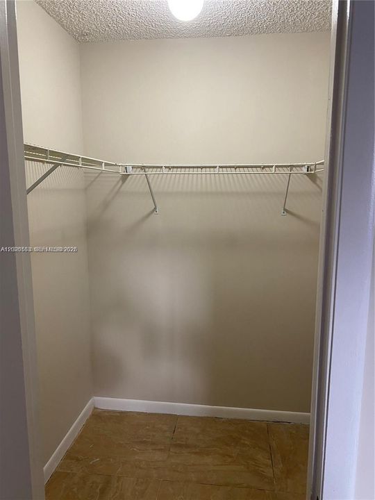 En Renta: $1,900 (2 camas, 2 baños, 840 Pies cuadrados)