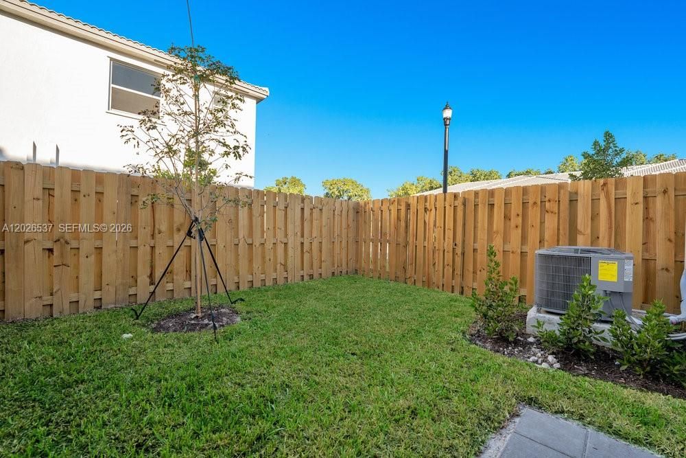 For Sale: $370,000 (3 beds, 2 baths, 1328 Square Feet)
