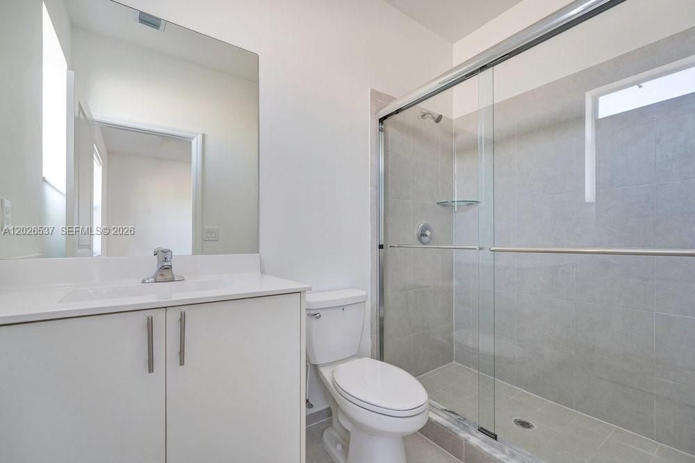 For Sale: $370,000 (3 beds, 2 baths, 1328 Square Feet)