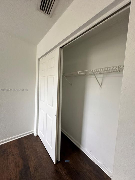 For Rent: $2,600 (3 beds, 2 baths, 1384 Square Feet)