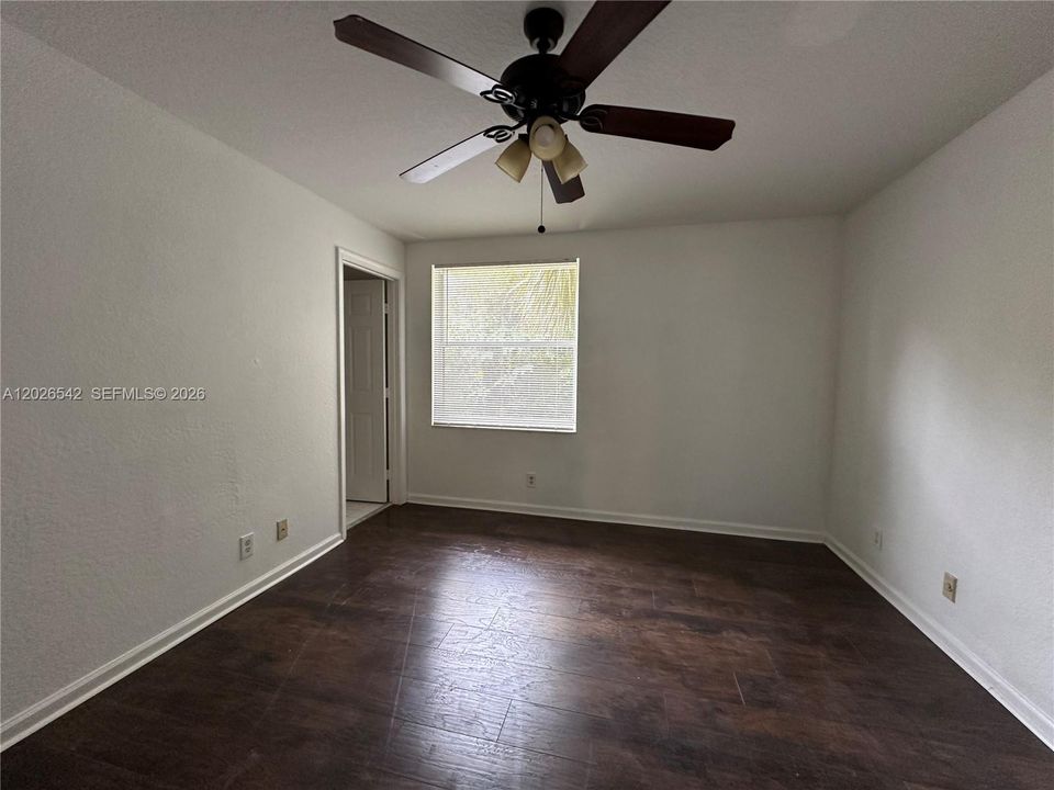 For Rent: $2,600 (3 beds, 2 baths, 1384 Square Feet)