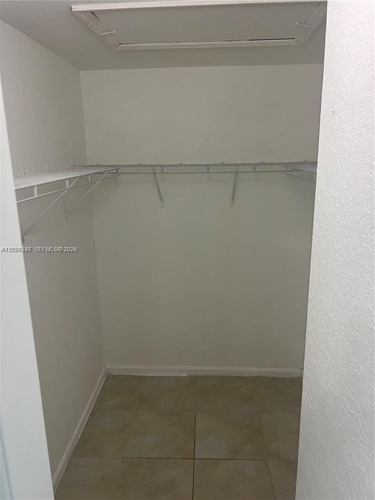 For Rent: $1,950 (3 beds, 2 baths, 1302 Square Feet)