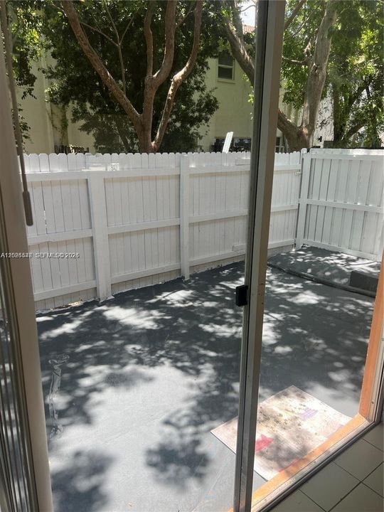 For Rent: $1,950 (3 beds, 2 baths, 1302 Square Feet)