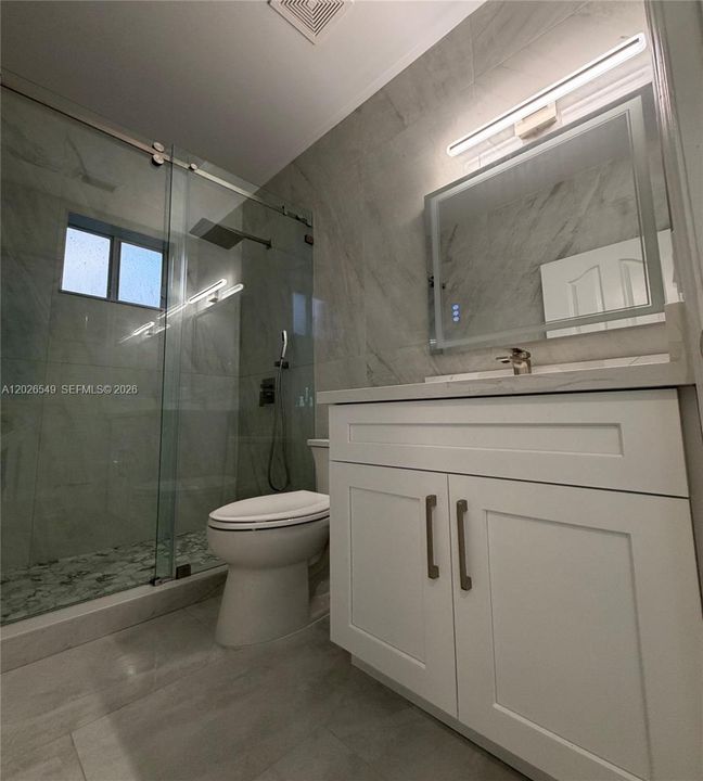 For Rent: $5,875 (5 beds, 5 baths, 3242 Square Feet)