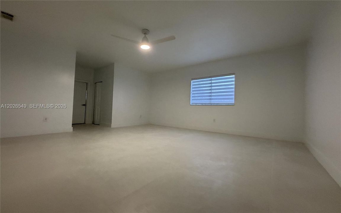 For Rent: $5,875 (5 beds, 5 baths, 3242 Square Feet)