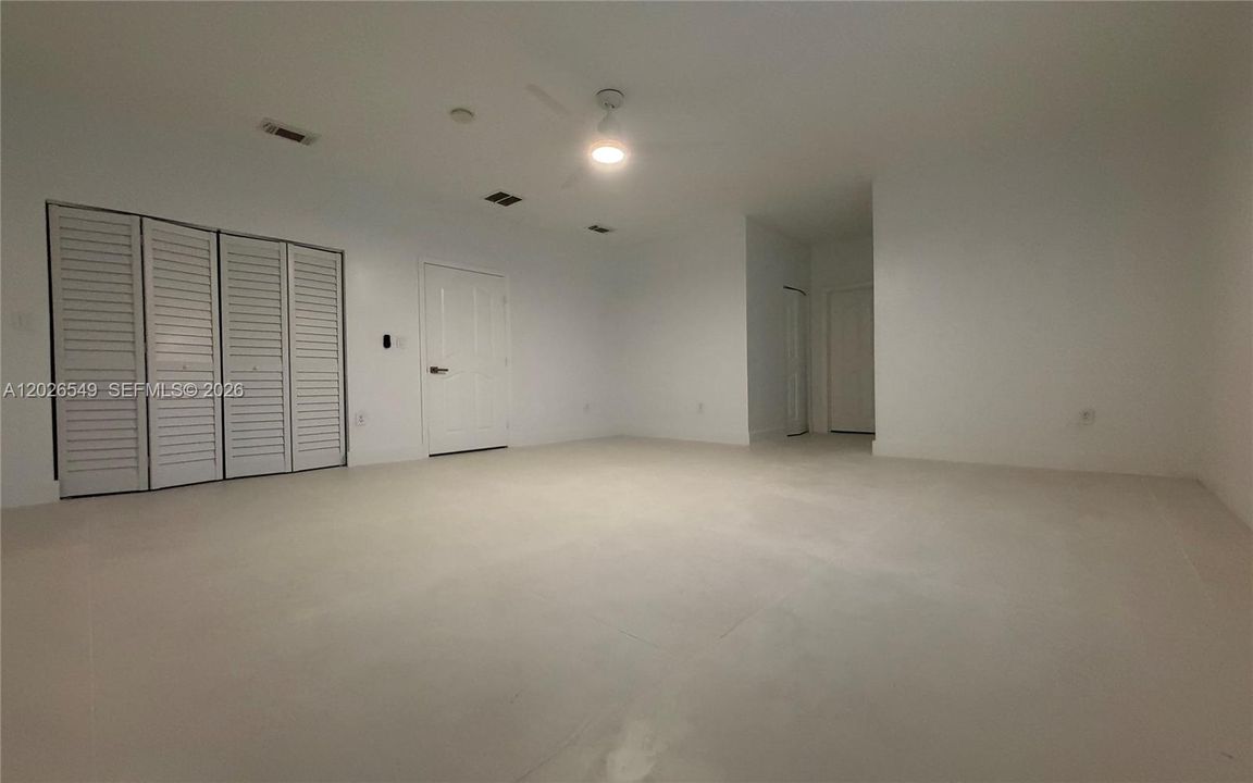 For Rent: $5,875 (5 beds, 5 baths, 3242 Square Feet)