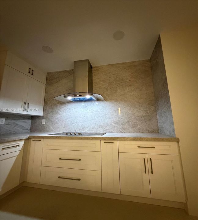 For Rent: $5,875 (5 beds, 5 baths, 3242 Square Feet)
