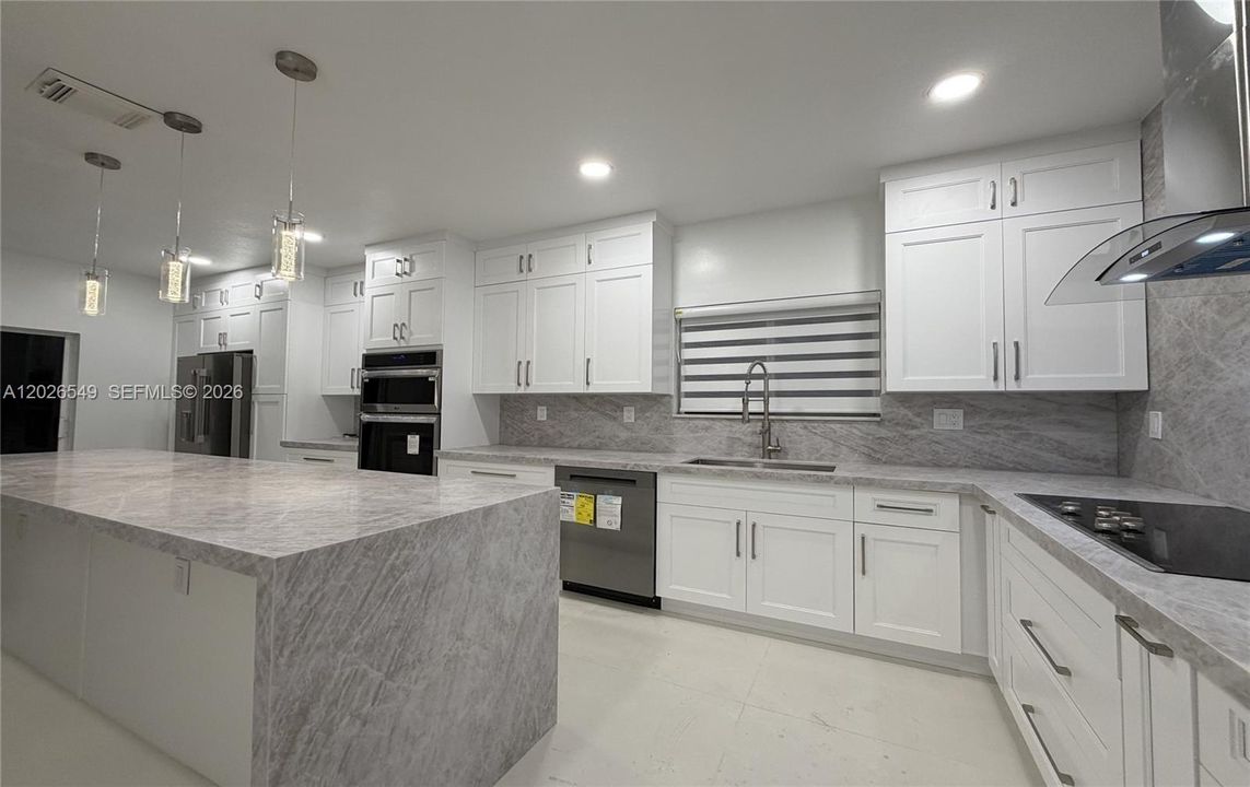 For Rent: $5,875 (5 beds, 5 baths, 3242 Square Feet)