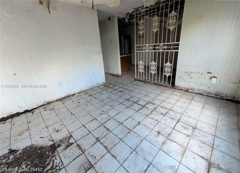 For Sale: $224,900 (3 beds, 2 baths, 1008 Square Feet)