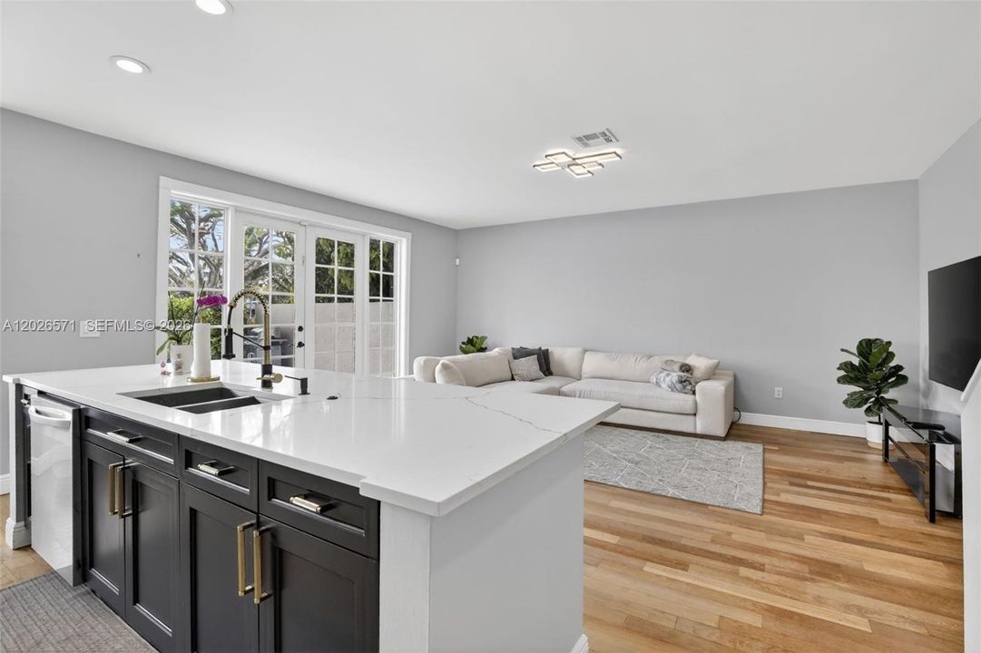 Active With Contract: $790,000 (4 beds, 2 baths, 2254 Square Feet)