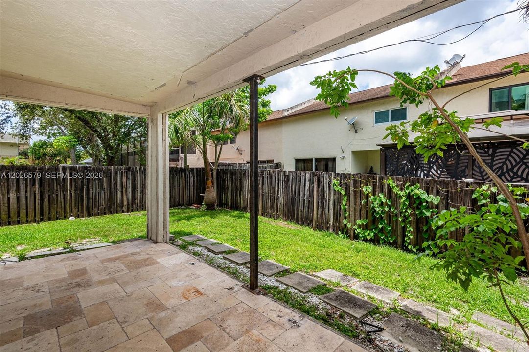 Active With Contract: $3,750 (3 beds, 2 baths, 2065 Square Feet)
