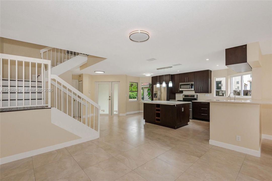 Active With Contract: $3,750 (3 beds, 2 baths, 2065 Square Feet)