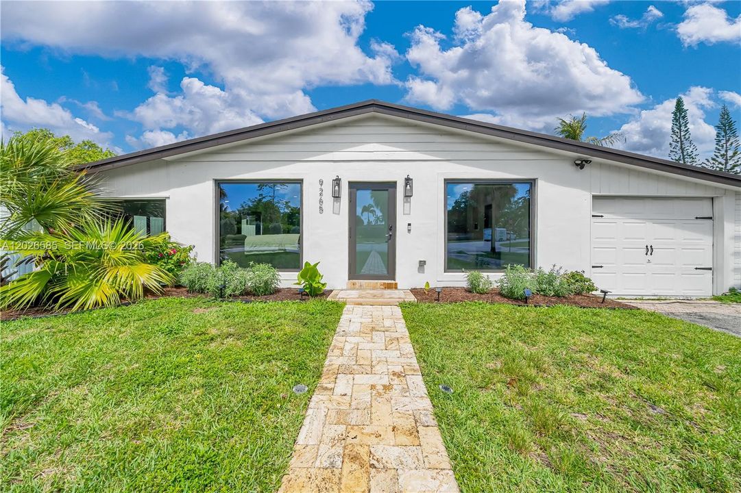 For Sale: $635,000 (3 beds, 2 baths, 1412 Square Feet)