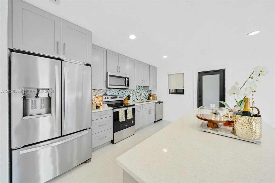 For Sale: $635,000 (3 beds, 2 baths, 1412 Square Feet)
