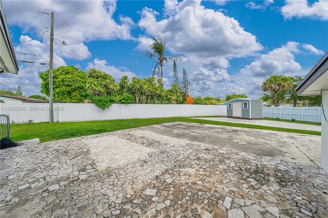 For Sale: $635,000 (3 beds, 2 baths, 1412 Square Feet)
