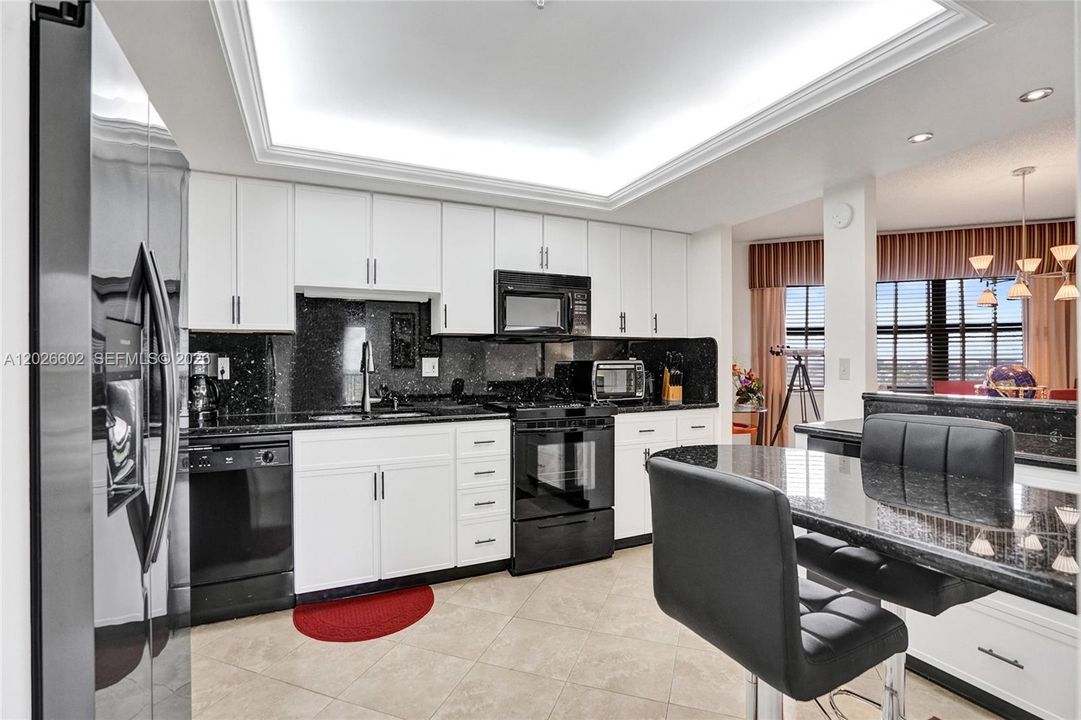 На продажу: $695,000 (2 спален, 2 ванн, 1540 Квадратных фут)