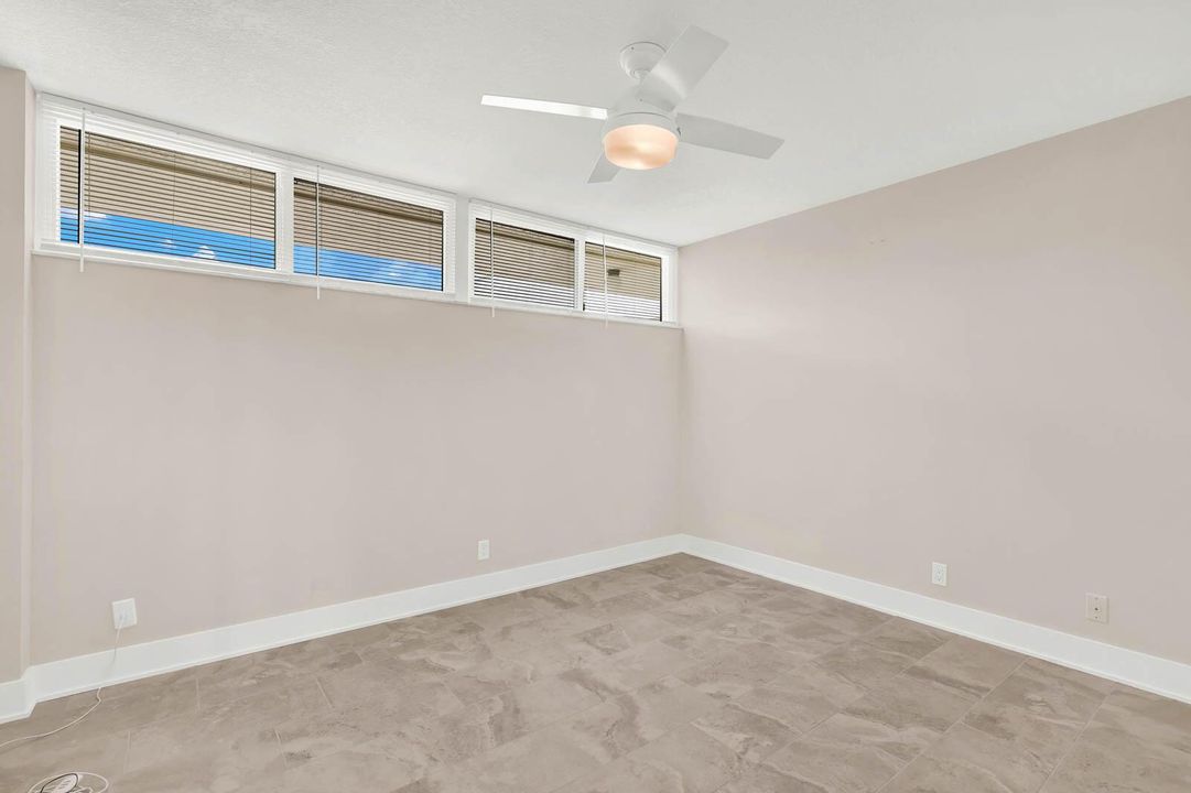 14-305_Circle_Bay-28