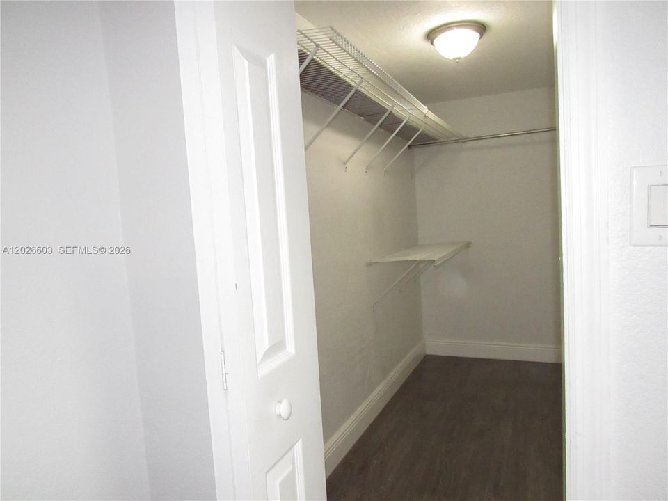 В аренду: $1,000 (0 спален, 1 ванн, 1444 Квадратных фут)
