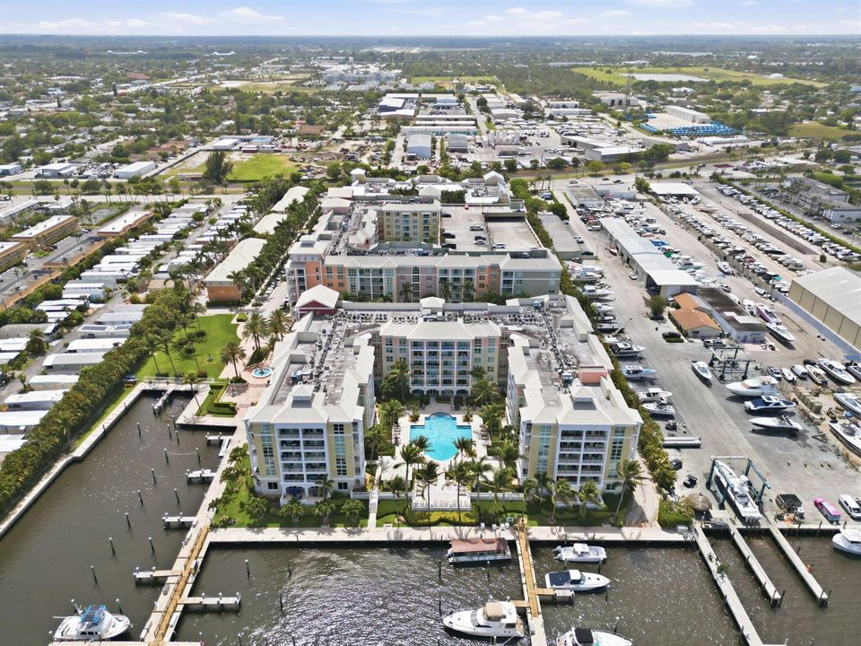 48-web-or-mls-802_W_Windward_Way_Unit_30