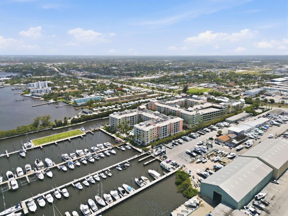 51-web-or-mls-802_W_Windward_Way_Unit_30