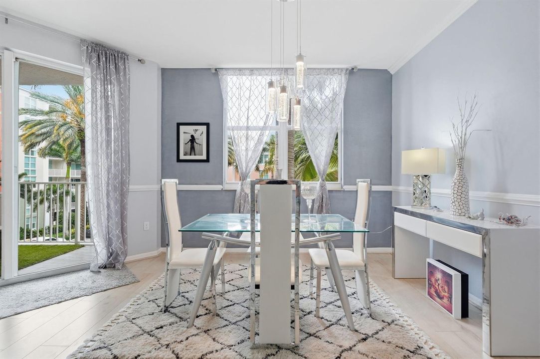 16-web-or-mls-802_W_Windward_Way_Unit_30
