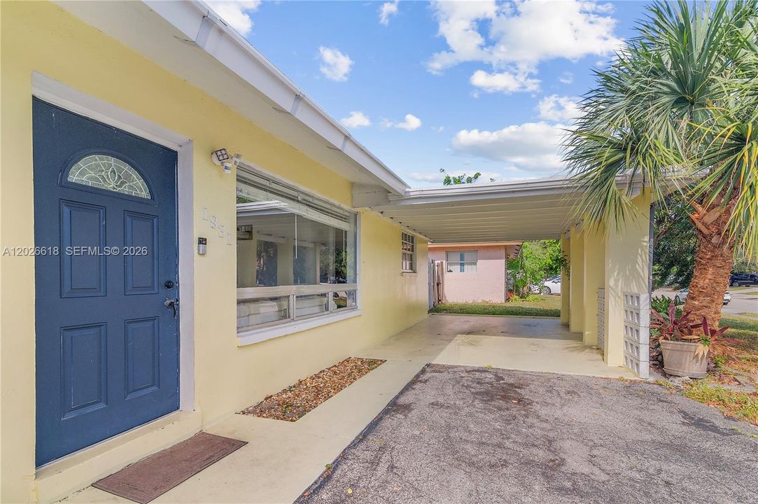 For Sale: $450,000 (4 beds, 2 baths, 1215 Square Feet)