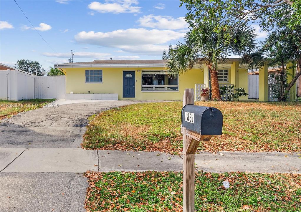 For Sale: $450,000 (4 beds, 2 baths, 1215 Square Feet)