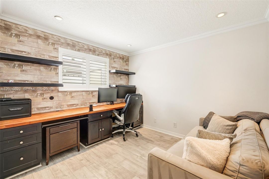 For Sale: $1,399,000 (3 beds, 2 baths, 1503 Square Feet)