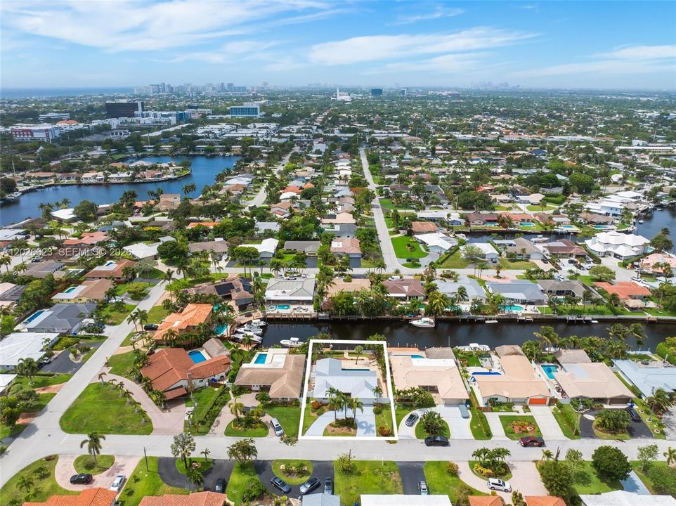 For Sale: $1,399,000 (3 beds, 2 baths, 1503 Square Feet)