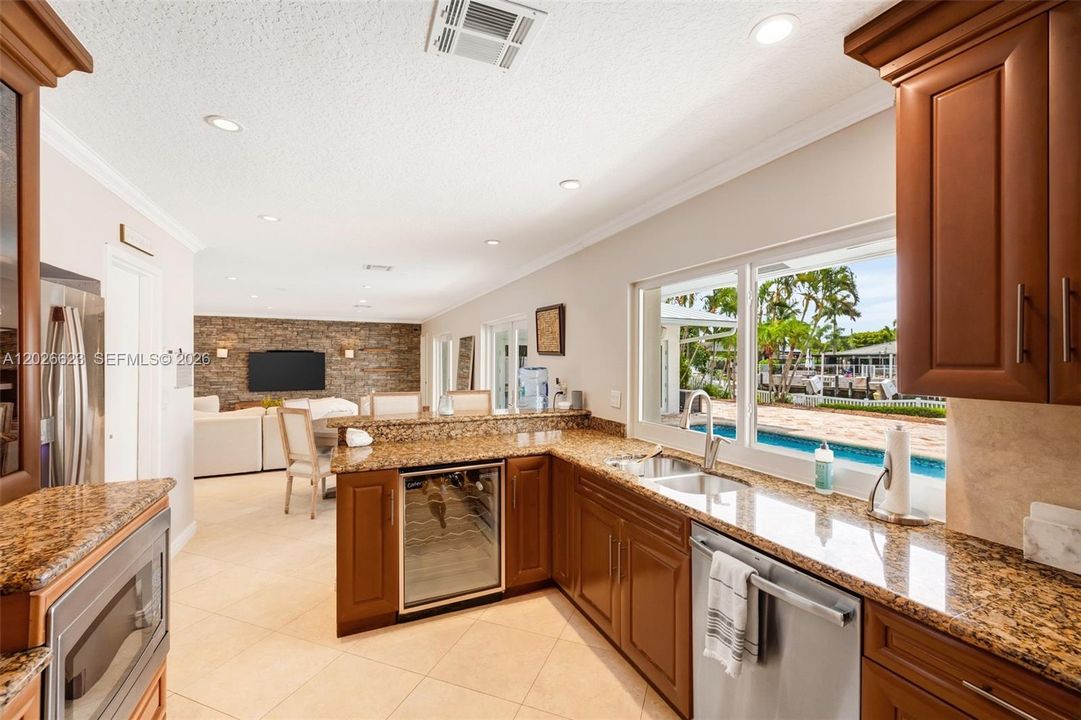 For Sale: $1,399,000 (3 beds, 2 baths, 1503 Square Feet)