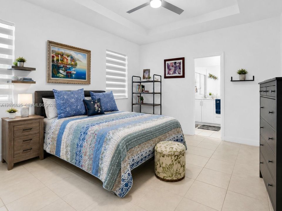 En Venta: $894,900 (3 camas, 2 baños, 2137 Pies cuadrados)