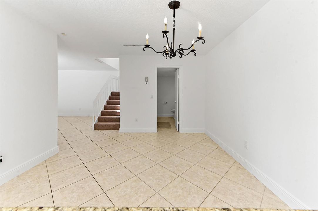 09 dining room 02