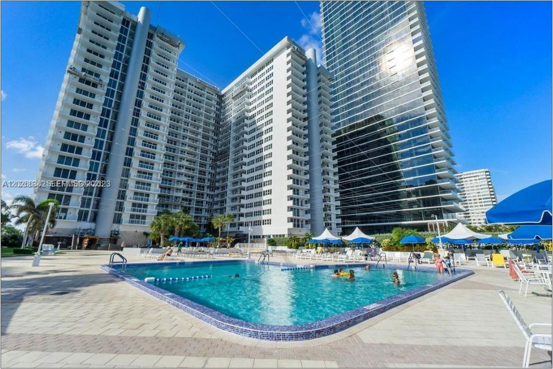 For Rent: $3,750 (2 beds, 2 baths, 1248 Square Feet)