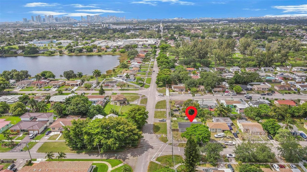 出租: $1,600 (1 贝兹, 1 浴室, 600 平方英尺)