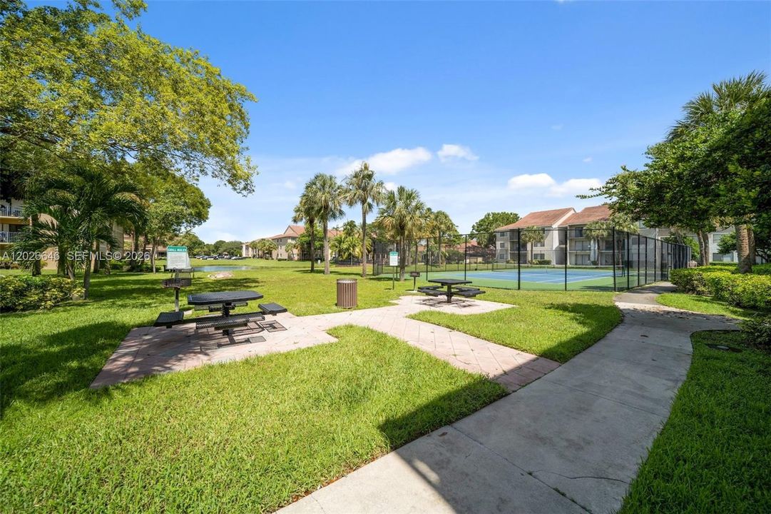 For Rent: $2,600 (3 beds, 2 baths, 1273 Square Feet)