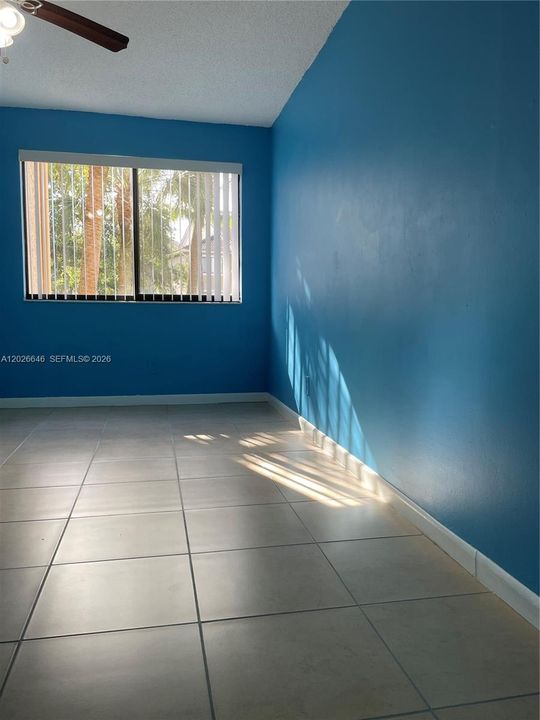 For Rent: $2,600 (3 beds, 2 baths, 1273 Square Feet)