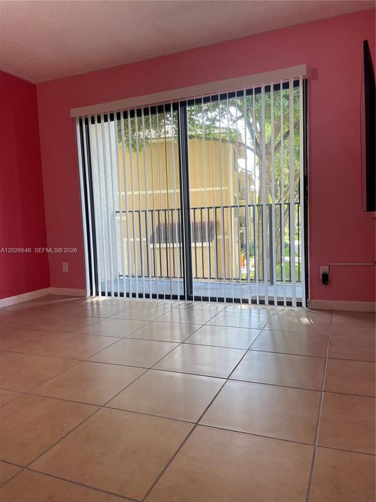 For Rent: $2,600 (3 beds, 2 baths, 1273 Square Feet)