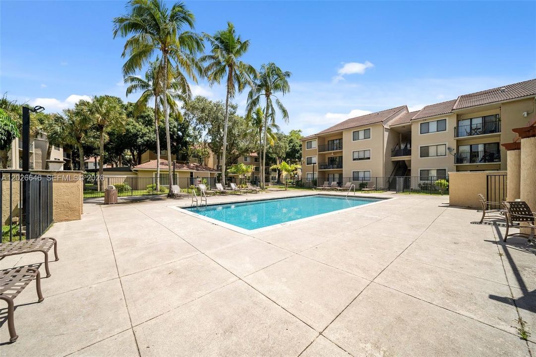 For Rent: $2,600 (3 beds, 2 baths, 1273 Square Feet)