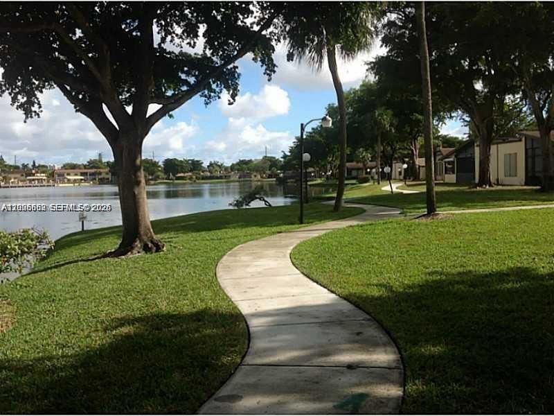 For Rent: $1,450 (1 beds, 1 baths, 710 Square Feet)