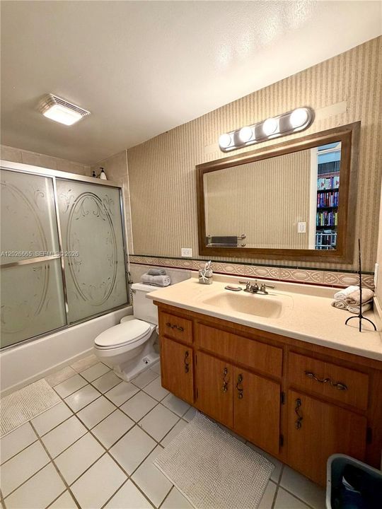 For Sale: $489,000 (2 beds, 2 baths, 1280 Square Feet)