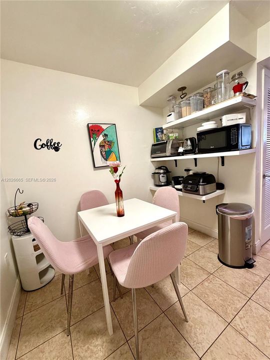 For Sale: $489,000 (2 beds, 2 baths, 1280 Square Feet)
