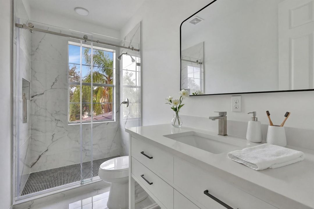 EUA_010_RODRIGO__BATHROOM 02_STAGING